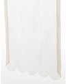 Cortina beige bordada a mano