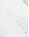 Cortina beige bordada a mano