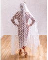 Mantilla bordada a mano