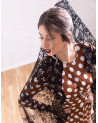 Mantilla bordada a mano